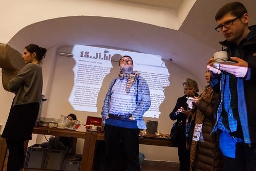 obrázek: MFDF: Politické násilí a improvizace v kostele