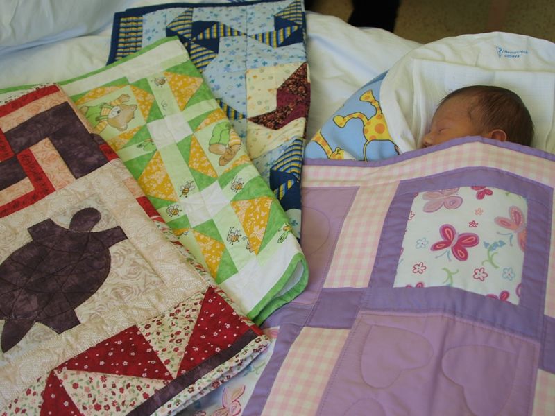 Miminka v jihlavské porodnici mají nové deky