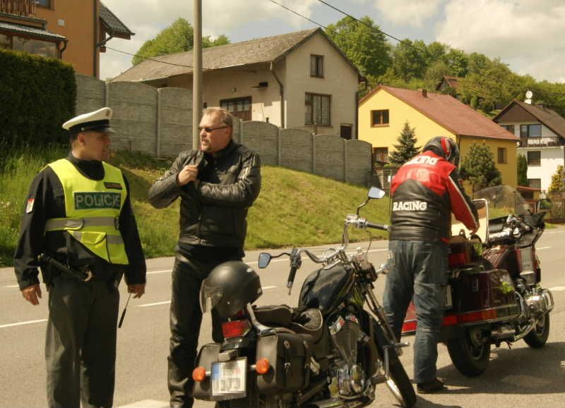 obrázek: Motocyklisté v sobotu v hledáčku policistů
