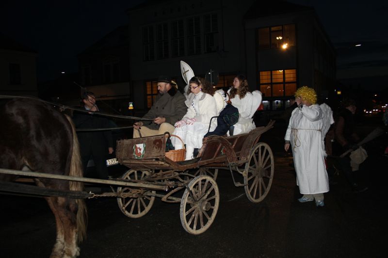 Na jaroměřické náměstí přijel Mikuláš