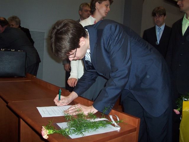 Na krajském úřadu se rozdávalo vysvědčení