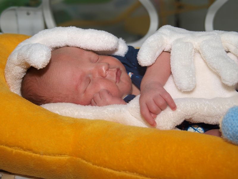 Na novorozenecká JIP v Jihlavě dostala miminka hřejivé ruce