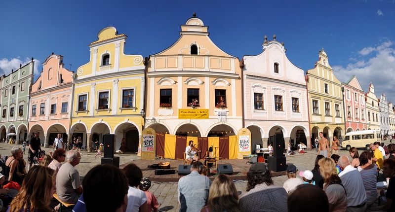 Na Prázdninách v Telči vystoupí přes sto kapel