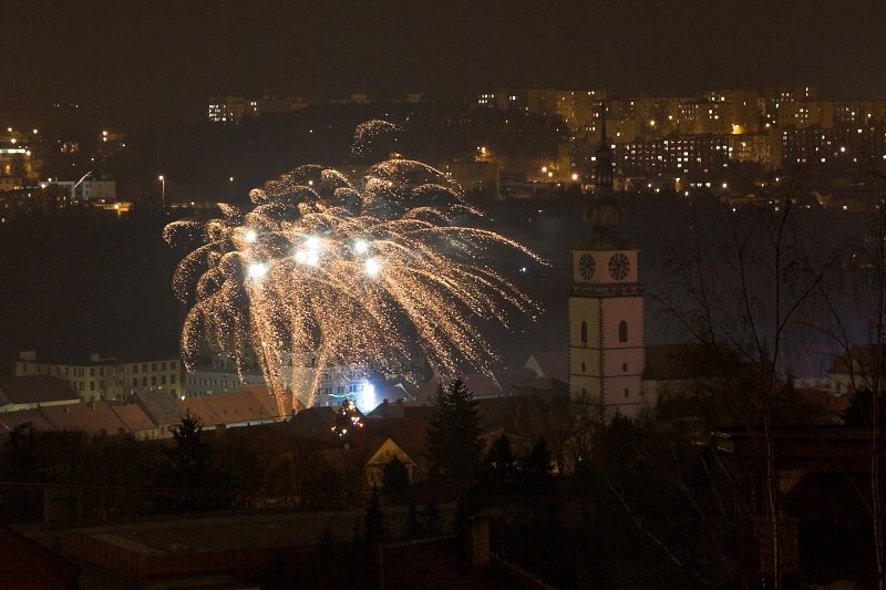 Nad Třebíčí zazářil ohňostroj