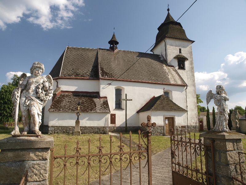 Nadační fond kostela Nanebevzetí Panny Marie v Číhošti hledá pomoc