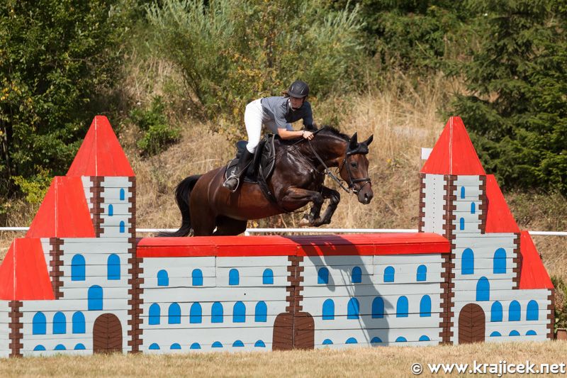 obrázek: Napínavé předposlední kolo Skokového poháru Vysočiny v Hybrálci
