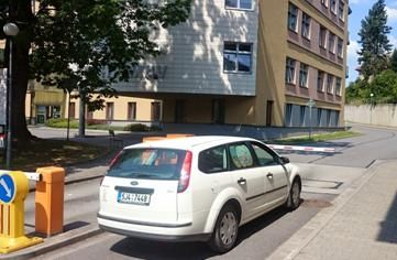 Nemocnice Pelhřimov: Měníme úhradu za parkování v areálu
