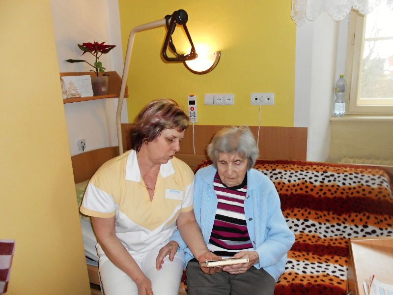 obrázek: Nové noční osvětlení v Myslibořicích už slouží klientům