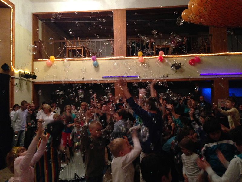 /uws_images/firmy/083199/clanky/o-mikulasskou-party-v-jerisne-byl-velky-zajem/000001_h.JPG