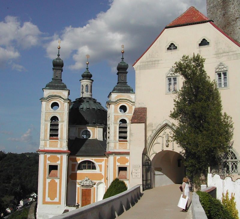 Obrázky Juliany Jirousové oživily vranovskou zámeckou kapli