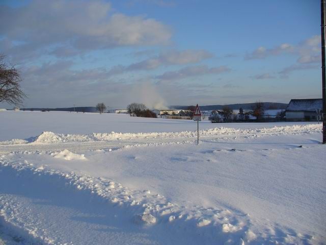 obrázek: Oheň slámy v Roučkovicích způsobil šedesátitisícovou škodu