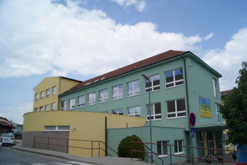 obrázek: Osmdesát let ZŠ TGM v Moravských Budějovicích