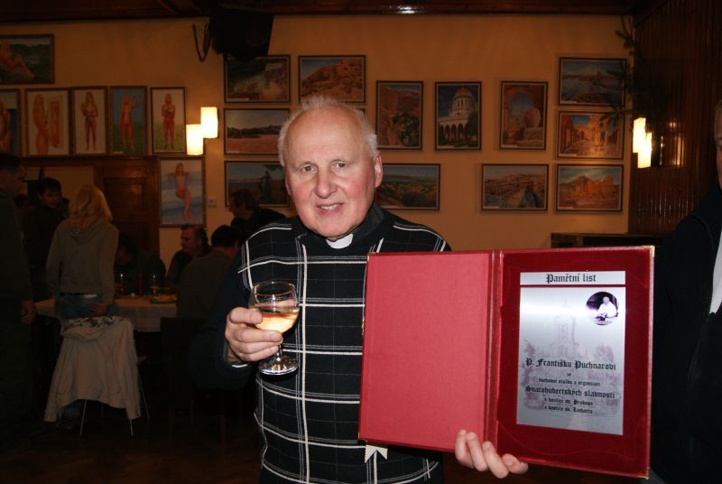 P. František Puchnar vyznamenán pamětním listem