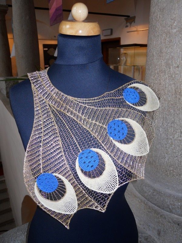 obrázek: Paličkovaná krajka v jihlavském muzeu