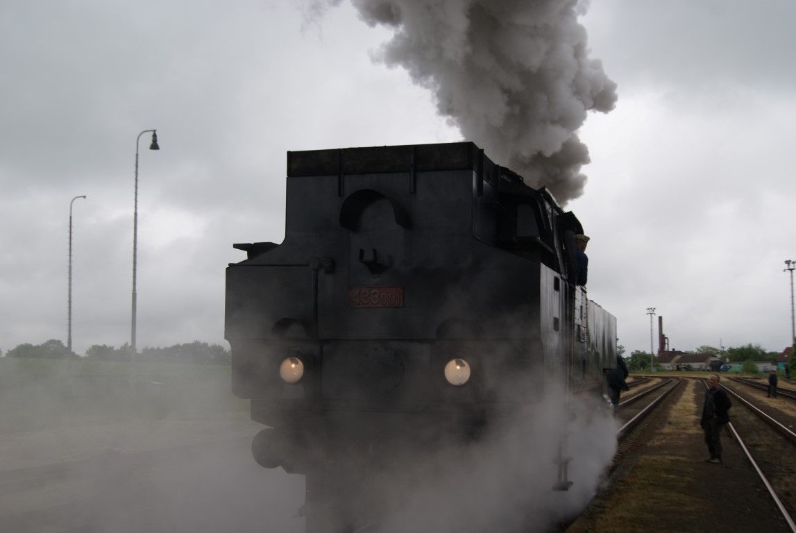 Pára přilákala na budějovické nádraží hlavně rodiny s dětmi