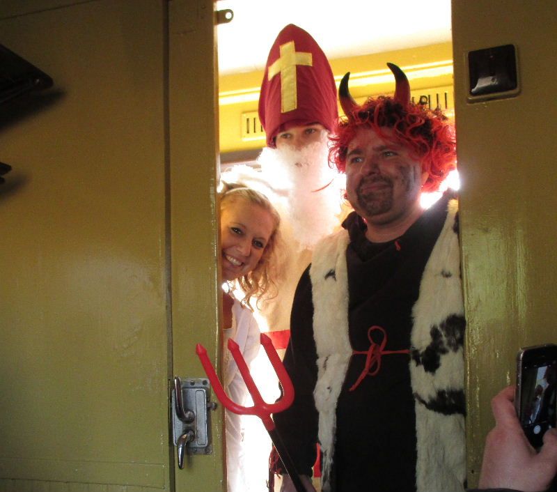 Pekelným parním vlakem s Mikulášem