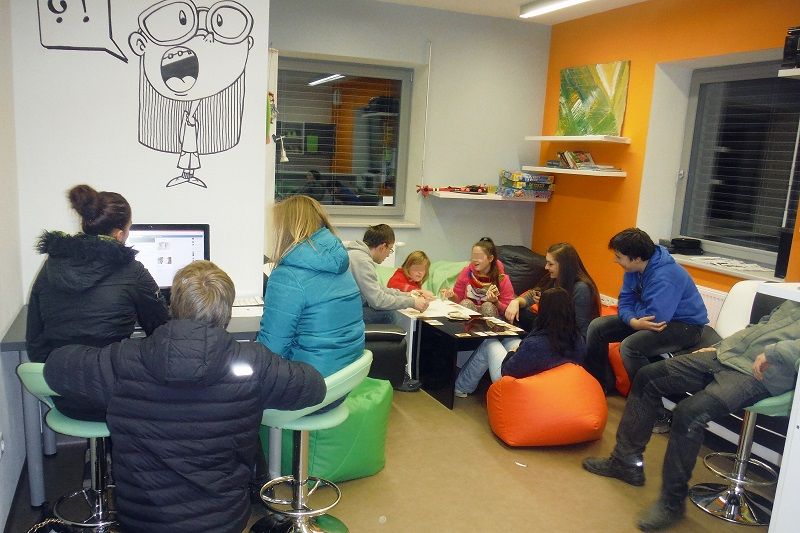 obrázek: Petra Nováková: Pracovat na Zastávce je pro mě být mladým lidem průvodce složitým obdobím dospívání