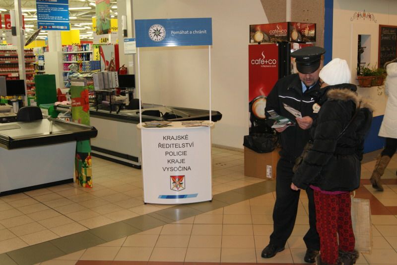 Policie varovala před okradením při předvánočních nákupech