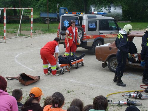 Policisté, hasiči a zdravotníci se představili v Dolní Cerekvi
