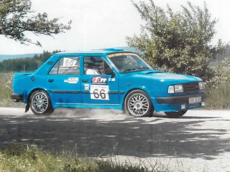 obrázek: Policisté pátrají po autě odcizeném ve Velké Bíteši