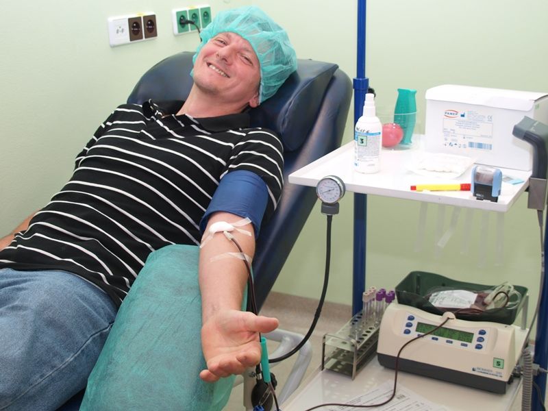 Polovina dárců krve netuší nebezpečí vykouřené cigarety