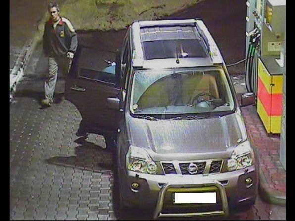 Pomozte policistům najít zloděje z D1