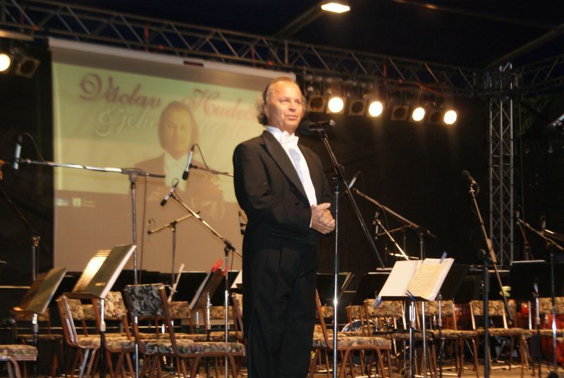 Pomyslný i skutečný ohňostroj zakončily Hudečkův festival