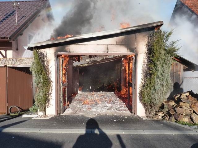 Pondělní v Nížkově likvidovalo pět jednotek hasičů