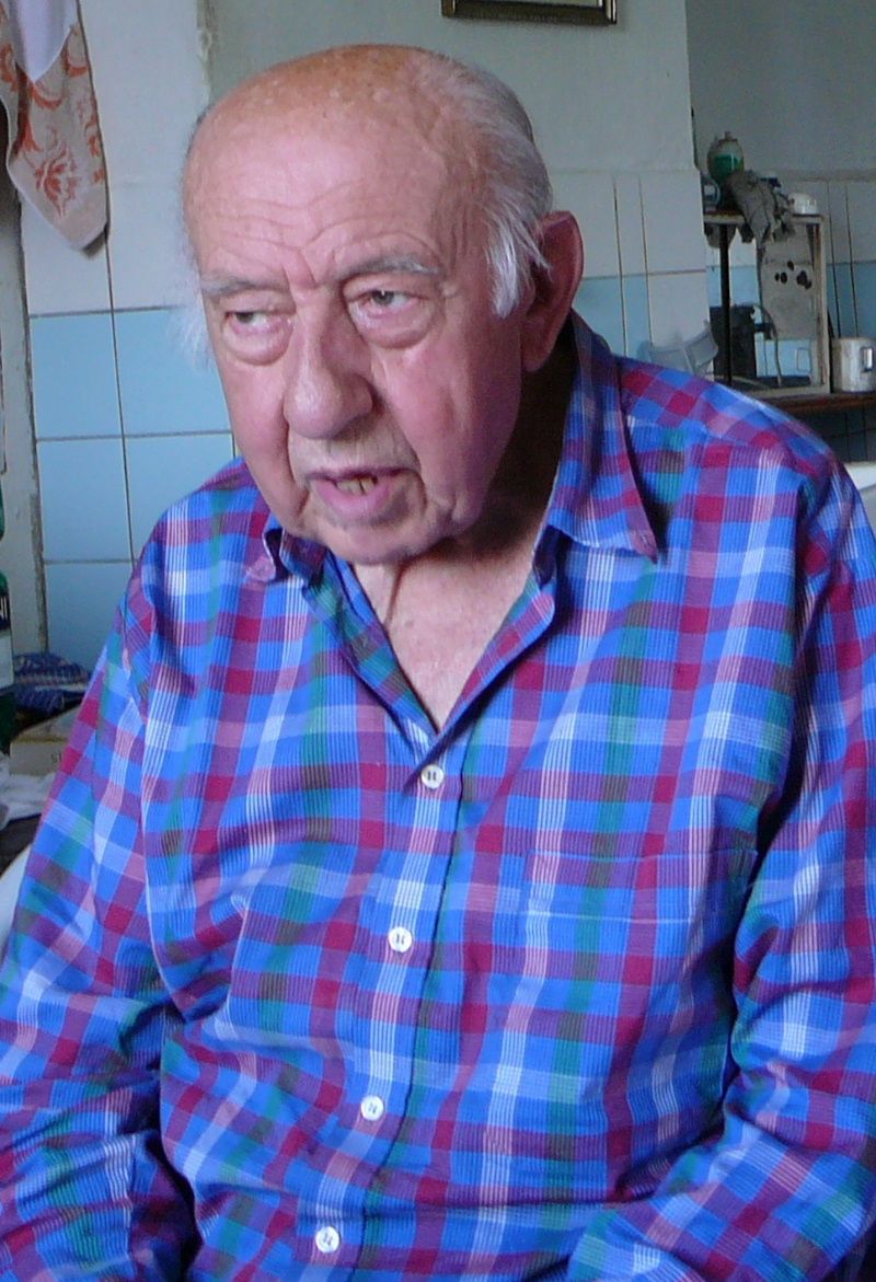 Poslední rozloučení s knězem a spisovatelem Jaroslavem Moštěkem – Olšavou