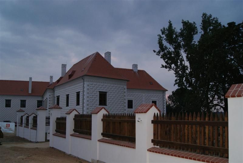 Posluchače koncertu nadchla Rožmberská kapela i opravený zámek