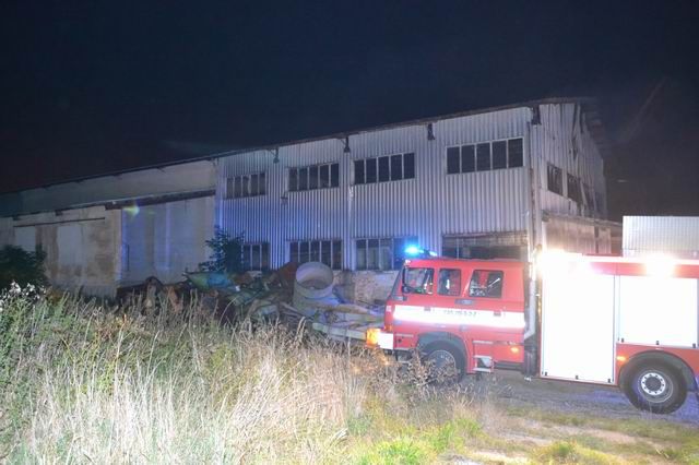 Požár ve Šmolovech likvidovalo šest jednotek hasičů