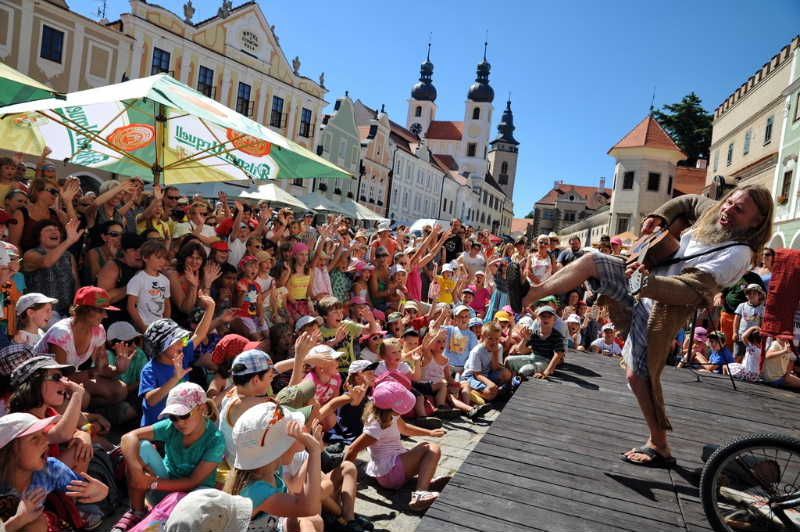 Prázdniny v Telči lákají na Mňágu, Zrní a Ivana Mládka