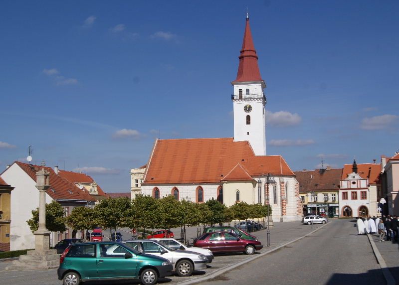 /uws_images/firmy/083199/clanky/pri-krizove-ceste-v-jemnici-vzpomenou-i-sochare-slezingera/000001_h.JPG