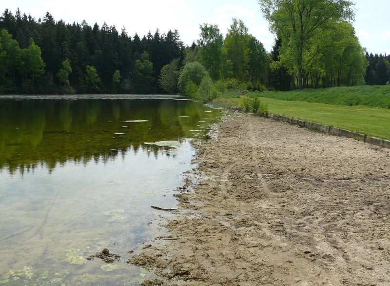 Cizinec se utopil v přírodním koupališti u Hrotovic 