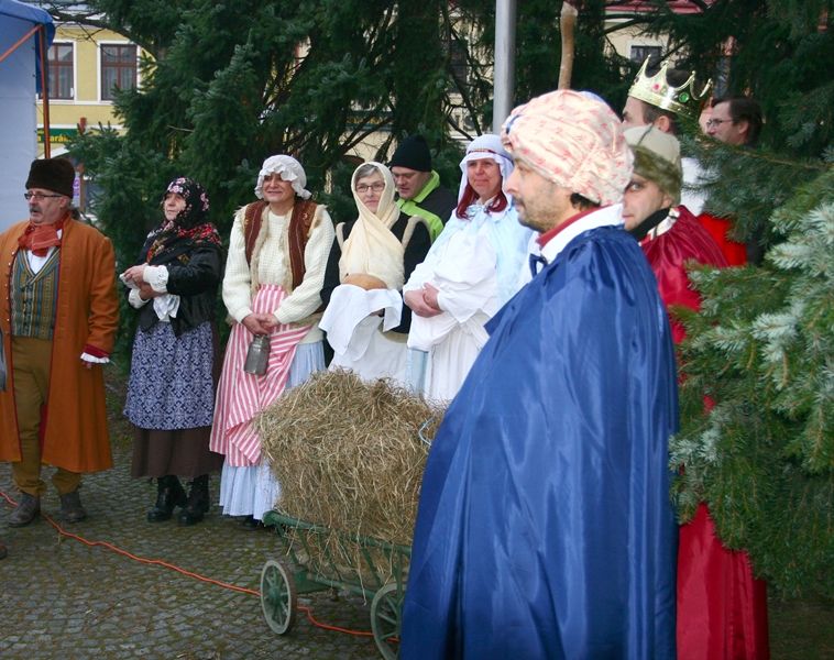 První advent v Chotěboři ve znamení jarmarku
