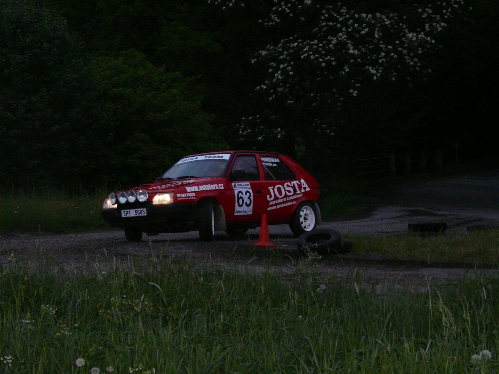 První etapa Rallye Posázaví na Přibyslavsku