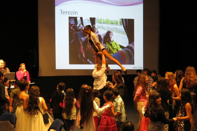 obrázek: První ples školáků z jihlavské základní školy