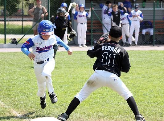 První utkání v baseballovém areálu Na Hvězdě
