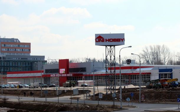 PSJ na Špitálském předměstí postavilo Uni Hobby