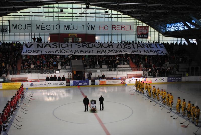 obrázek: Rebelové rozdrtili Šumper, výhru věnovali Vašíčkovi