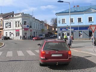 Řidič nedal v Humpolci přednost autoškole
