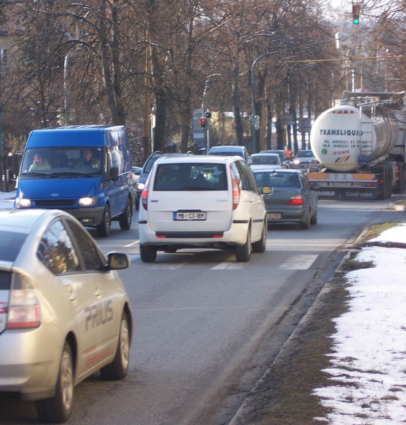 obrázek: Řidič v Jihlavě zrazil chodkyni na přechodu