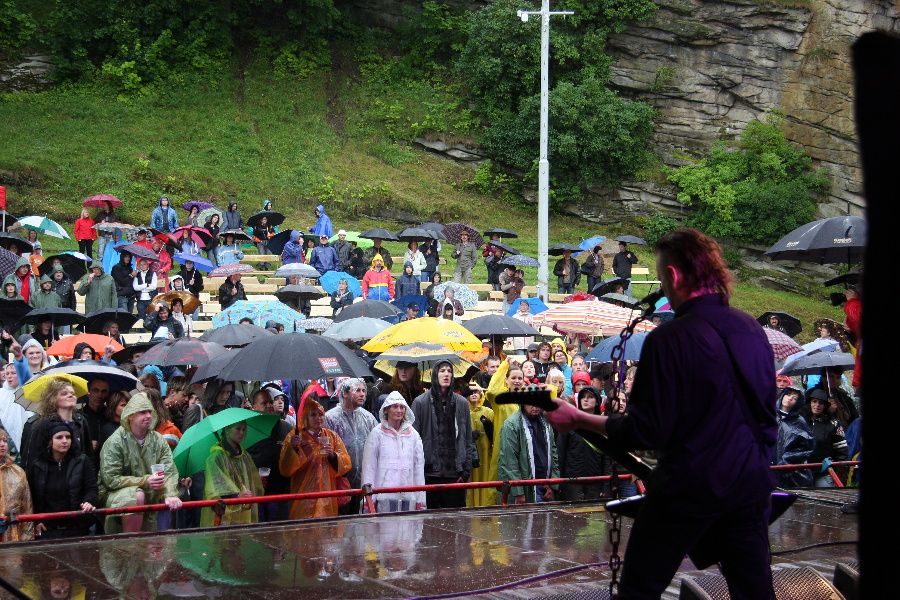 Rocková Lipnice v plném proudu, ani déšť ji nezastavil