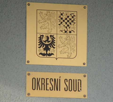 obrázek: Rodiče neposílali dceru do školy, budou se zpovídat soudu