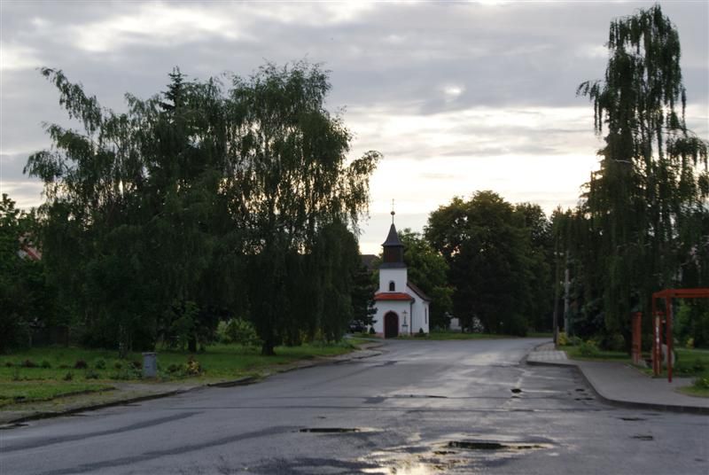 /uws_images/firmy/083199/clanky/rodna-obec-ucti-pamatku-sveho-slavneho-hrdiny/000002_h.jpg