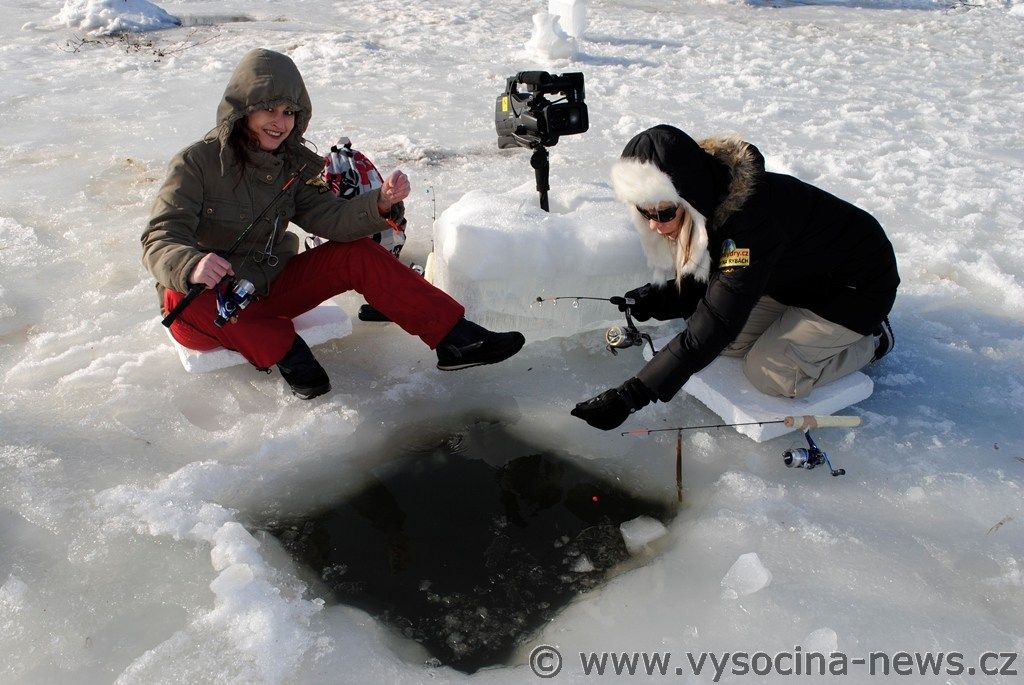 Rybaření na dírkách je populární i na Vysočině