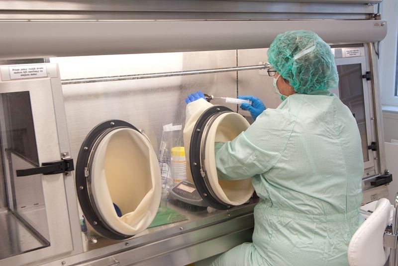 obrázek: Šestým rokem připravují v lékárně jihlavské nemocnice léky na rakovinu