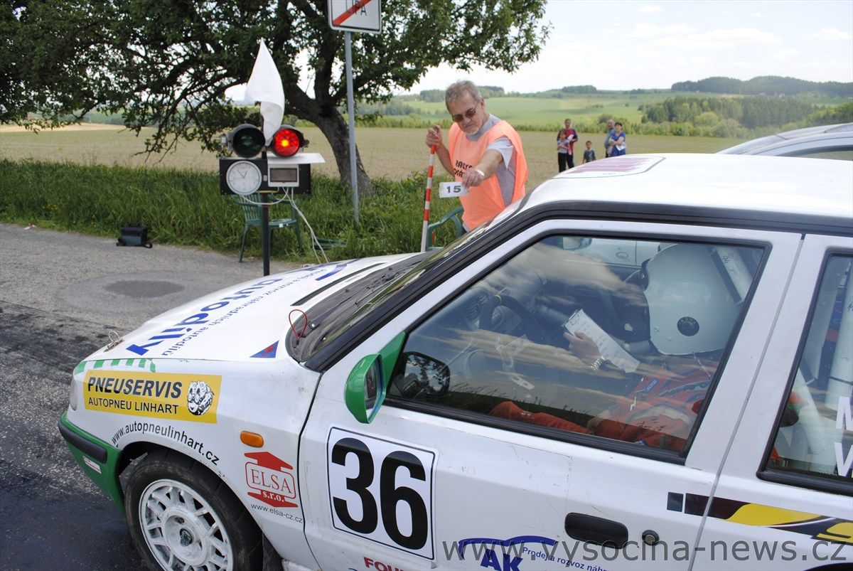 Silnice na Havlíčkobrodsku ve znamení Rallye Posázaví