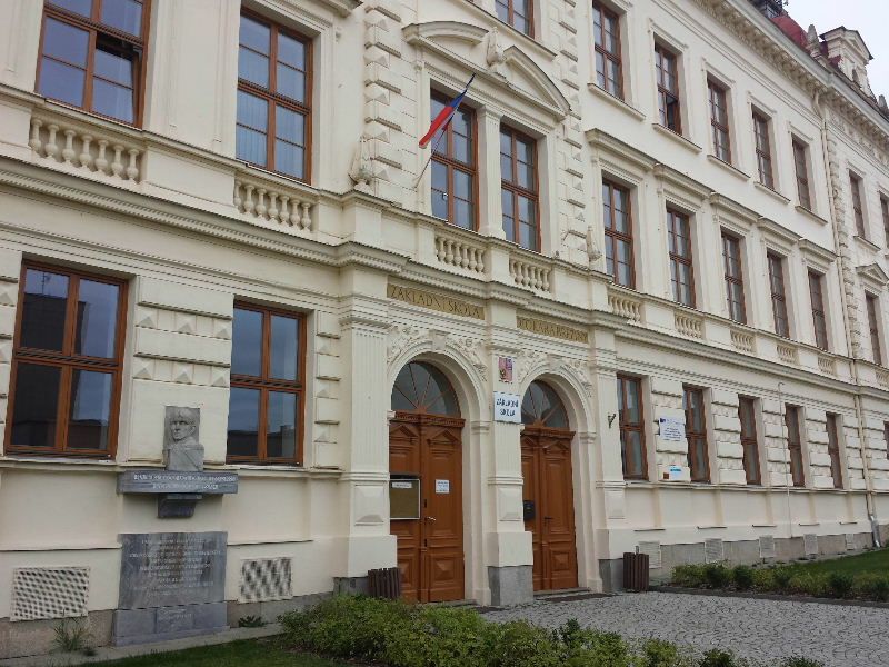 obrázek: Škola v Jaroměřicích nad Rokytnou investuje do bezbariérové budovy