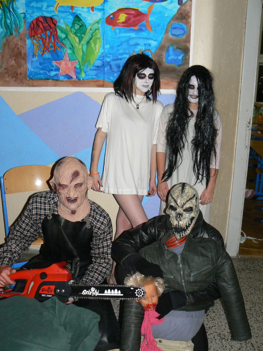 Školáci v Bystřici oslavili Halloween